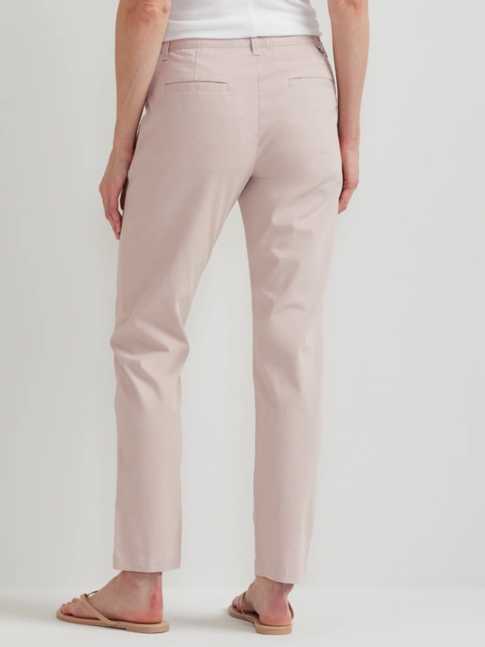 EDDIE BAUER- Straight-Leg Jeans in Soft Blush